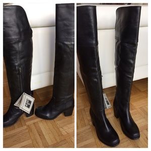 FRYE NWT Kendall Over the Knee Boots